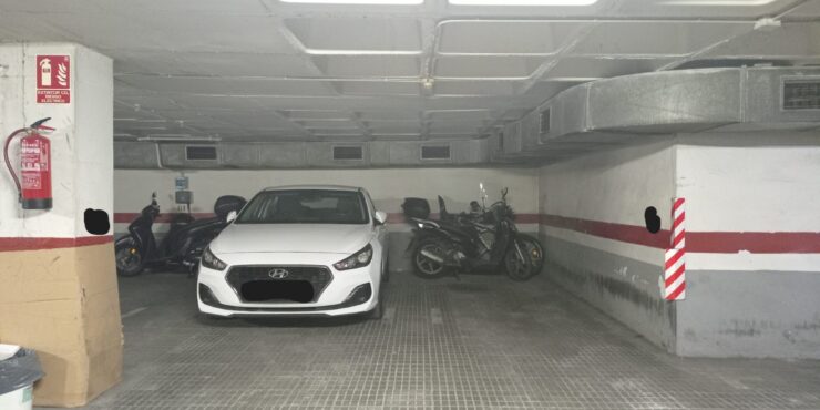 Plazas de parking dobles en Tamarit