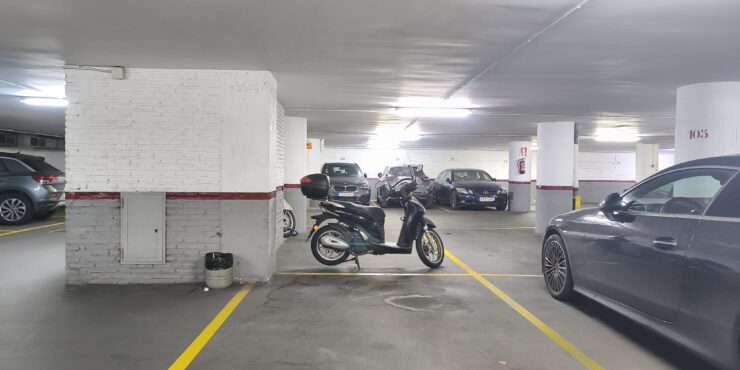 Plaza de aparcamiento en Tres Torres